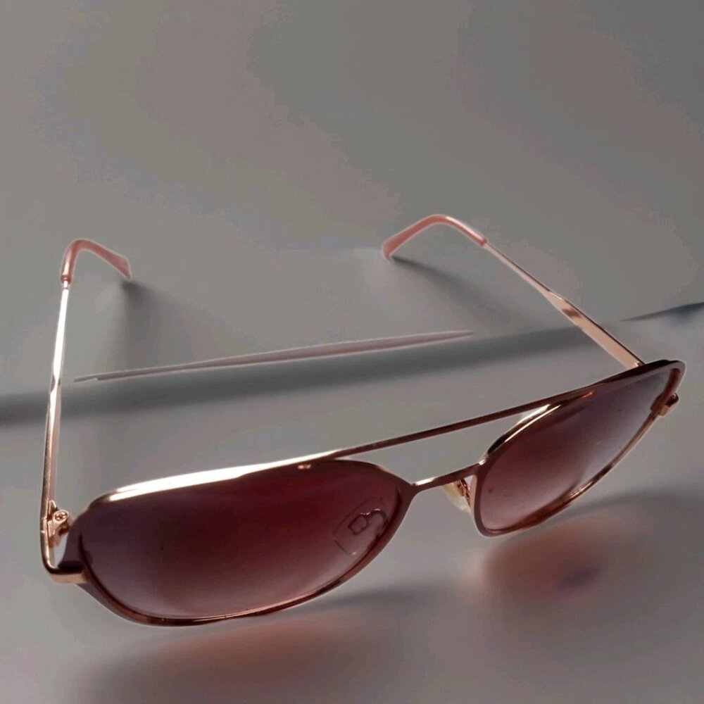 Jennifer Lopez Rose Gold Aviator Sunglasses J5993 RSRGO Gradient Lenses - Picture 4 of 4